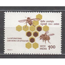 India - Correo Yvert 614 ** Mnh  Fauna abejas