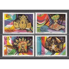 San Vicente - Correo Yvert 742/5 ** Mnh Carnaval