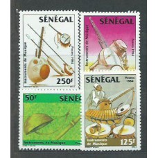 Senegal - Correo Yvert 631/4 ** Mnh  Instrumentos musicales