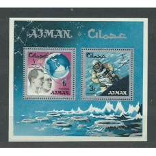 Arabia Sud Este (Ajman) Michel Hojas 8 ** Mnh