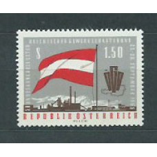 Austria - Correo 1963 Yvert 970 ** Mnh Bandera