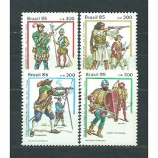 Brasil - Correo 1985 Yvert 1758/61 ** Mnh Uniformes Militares