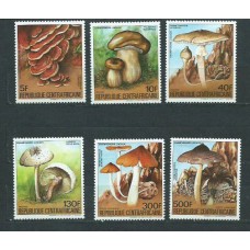 Centroafrica - Correo Yvert 653A/D+A.308A/B ** Mnh  Setas