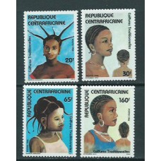 Centroafrica - Correo Yvert 722/5 ** Mnh  Peinados