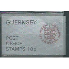 Guernsey Correo 1974 Yvert 88 Carnet ** Uniformes Militares