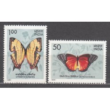 India - Correo Yvert 682/3 ** Mnh  Fauna mariposas