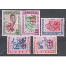 Guinea Republique - Correo Yvert 78/82 sobrecarga roja ** Mnh  Erradicación del paludismo