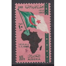 Egipto - Correo 1962 Yvert 541 ** Mh  Banderas