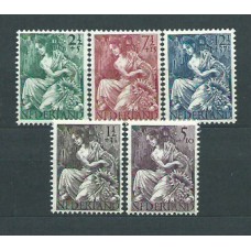 Holanda - Correo 1946 Yvert 446/50 ** Mnh